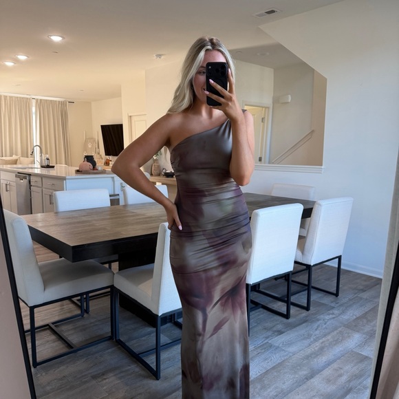 Elegant one shoulder Tie-Dye maxi dress - Picture 2 of 4